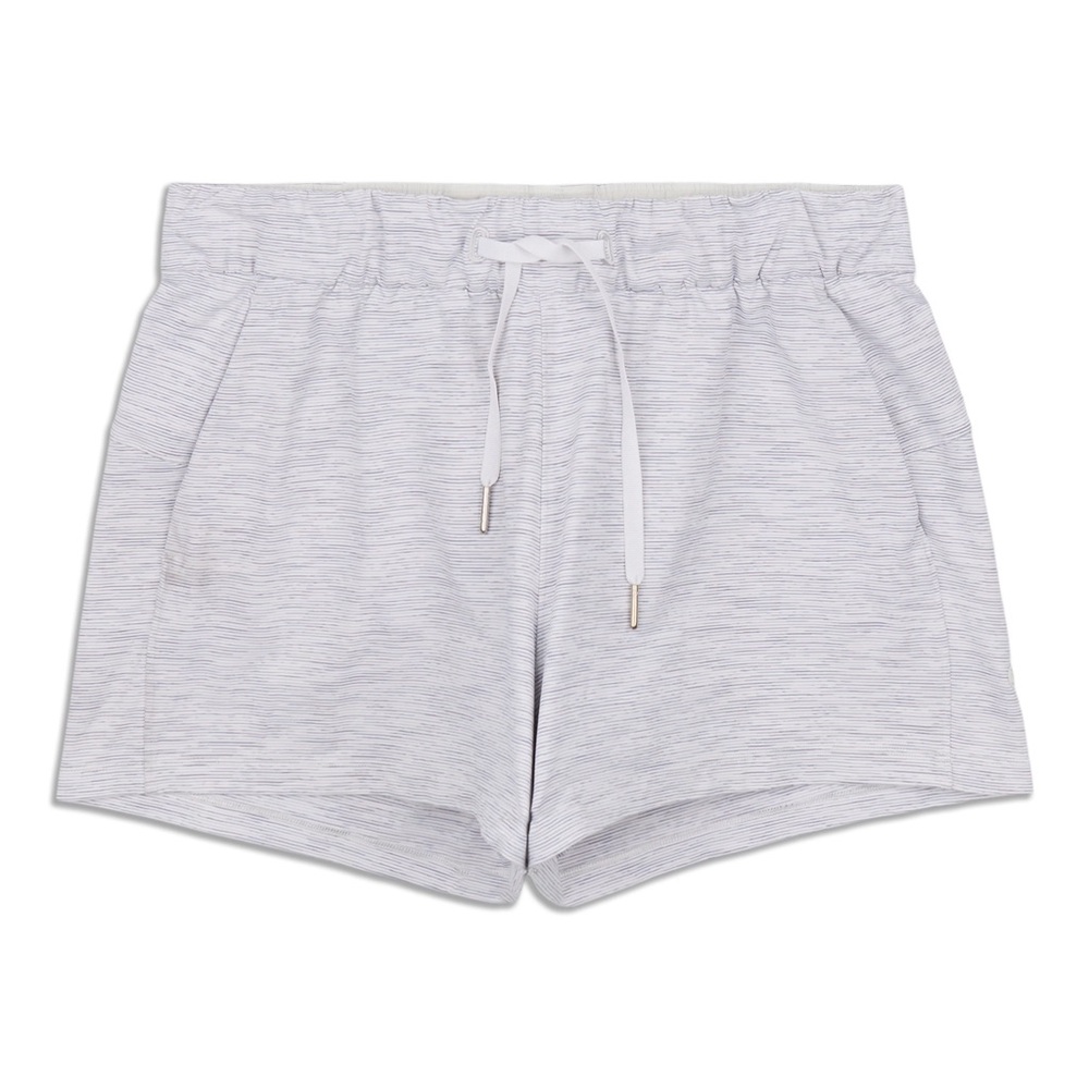 Lululemon On The Fly Mid Rise Shorts